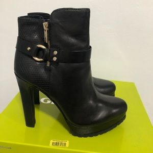 Gianni Bini ankle boot heels